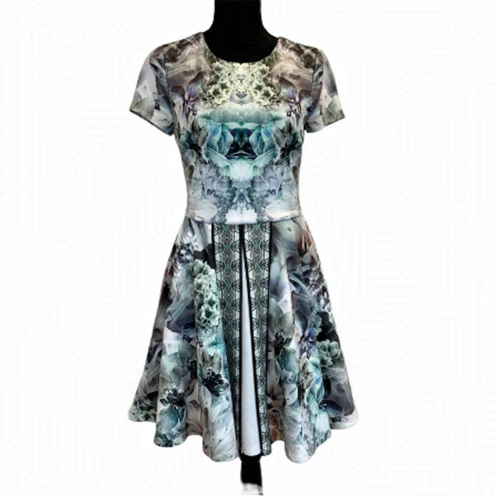 BEBE women’s blue green floral short sleeve skater dress Sz S